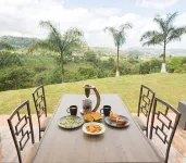 Splendid House with Jacuzzi surrounded by nature and incomparable tranquility
