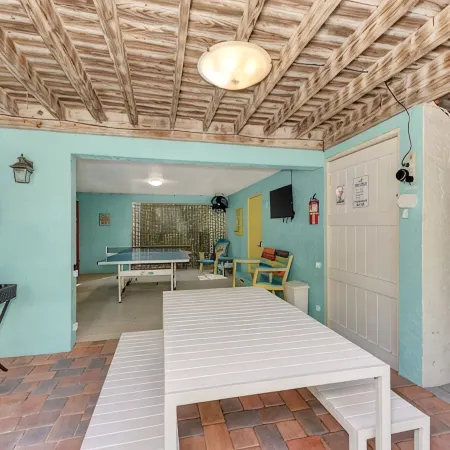 Your Personal Resort-12 Beds, Pool, Bocce Ball, Boating & so Much More!