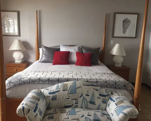SPACIOUS  OCEAN FRONT PROPERTY-RUM POINT DRIVE w/Private Beach. Pet Friendly.... Hotels in North Side