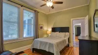 Bramley House: 3 Blk. Walk to DWTN Hendersonville-Lovingly Restored - Kitchens
