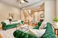 HUGE 5 Bedroom Beautiful Historic Renovated Home Shaw- Great for Families/Groups - Alojamientos