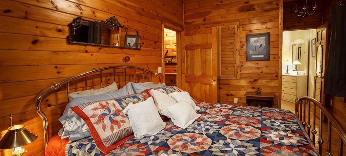 Cliffhanging Cabin over French Broad River between Hot Springs, NC and Gatlinburg Tn Hotels in Cocke County