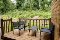 Artist's Bungalow- 1/2 mi from Covington Square