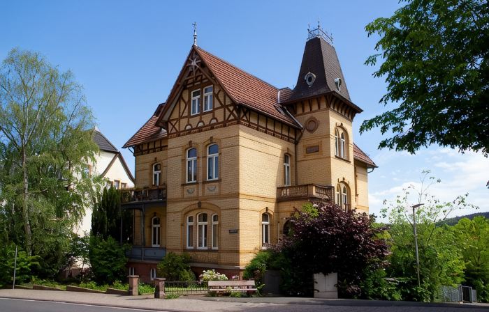 Hufelandstern - Beautiful old building vacation apartment for up to 7 people with e-charging station
