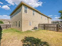 20% OFF Updated 3BR 2.5BTH Townhome - Pet-friendly - Fast WiFi-Driveaway Parking Hotels in Selma