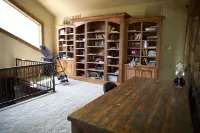 Private Luxury on 8acers with Amazing views and Spacious Accommodations