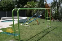 3BDR Condo, WIFI, Balcony, Parking, Pool, AC, 2 min from the Beach - Familievenlig