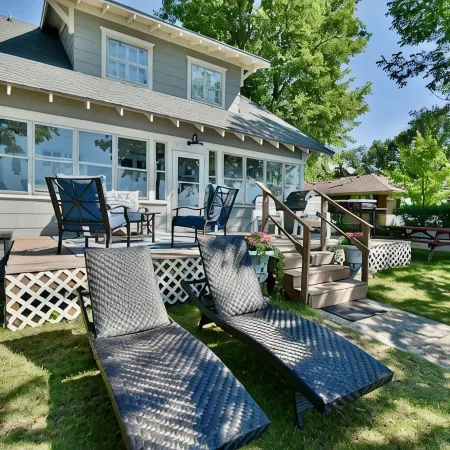 Classic Lk Le Homme Dieu Cottage! Level sand beach!