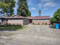 House with a King Size Bed, in Desirable Rincon Valley, close to St Helena