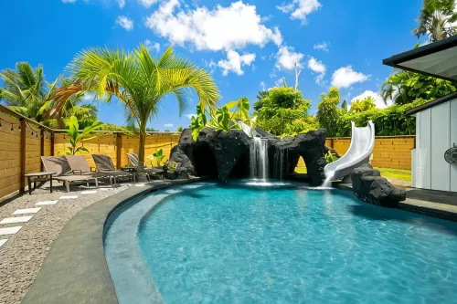 The Lagoon: 4 Bd Home. Pool, Jacuzzi, Waterslide, Home Theater & AC. Sleeps 17 - Private Pool