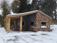 Quaint  Corner Stone Guest Cottage - - Homestays