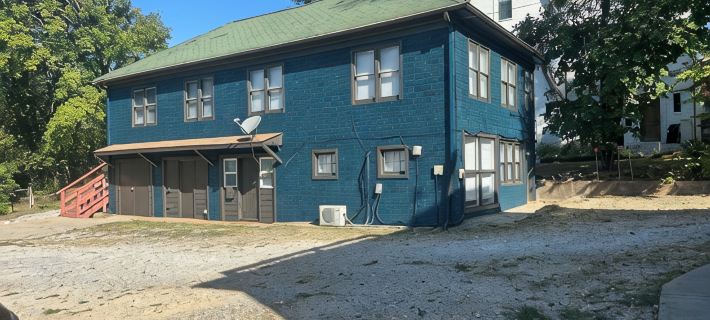 Why Drive When you can Walk? Off Dickson Top Floor Apartment Hotels in Fayetteville