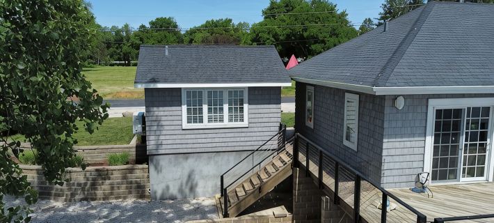 River Beach Guest House. Relax with breathtaking views of the Illinois River! Hotels in Peoria County