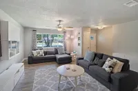 4 bedroom house near, 15 min from Magnolia - Homestays