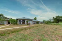Sigiriya King's Resort - Pet Friendly