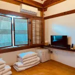 Jeonju Deoksugung Hanok Stay - WiFi