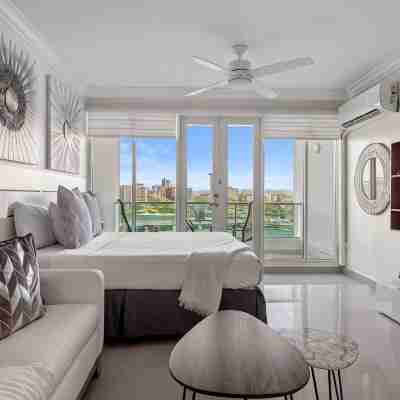 Ocean Breeze Villa Rooms