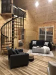 New! Cozy 6 Guest Cabin in Damascus, VA---Close  to Creeper Trial! Pet Friendly - Hytter