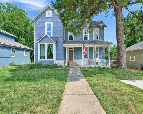 Historic home half a mile from Downtown Denison and minutes to Lake Texoma. Hotele w: Denison