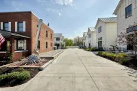 Walk to Downtown • 3Br/3BA Townhome • Garage + Porch