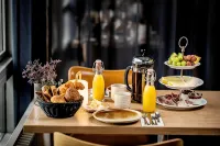 Hotel Scheelsminde - breakfast