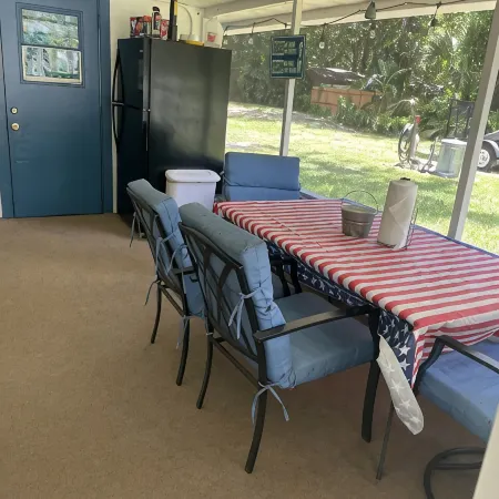 3 Bd, 2 bath, close to boat ramp. 25.00 pet fee per pet