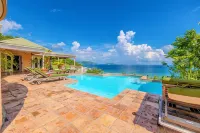 Exceptional design, spacious covered decks, super views, set in Long Bay Estate - 2 звезды