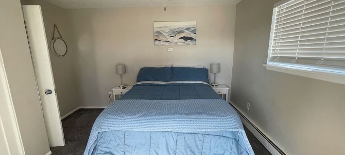 Adorable 2 Bedroom Vacation Rental Located on Canal Hotels in St. Clair County