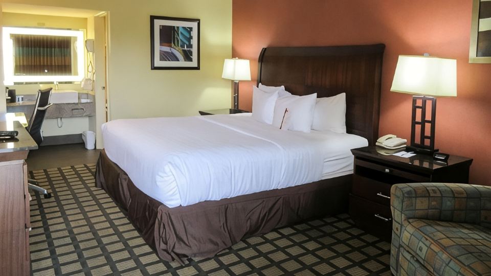 Clarion Inn