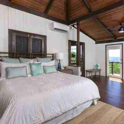 Stunning Views, Peaceful Location, Large Pool & Minutes from Cruz Bay Rooms