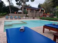 Lawns Hotel - piscine