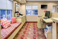 Hawthorn Extended Stay by Wyndham Cincinnati NE/Mason - Pet friendly