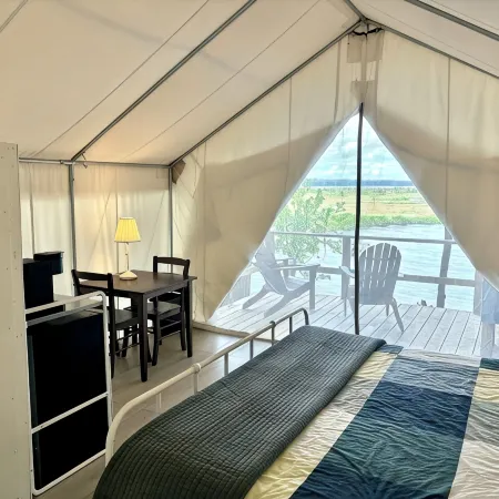 Lakefront Glamping Tent w/ensuite bathroom, King Bed, Fabulous View, near Acadia