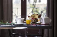 Brit Hôtel du Parc Niort Centre-Parking Gratuit - breakfast