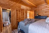 Cabin close to the Lake, Sleeps 8