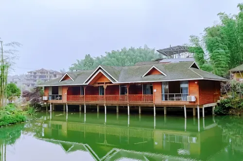 Qiannan Bamboo Sea Colorful sunshine Southeast Holiday Homestay