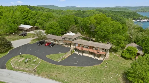 Roadrunner Inn and Log Cabins - 3-Star
