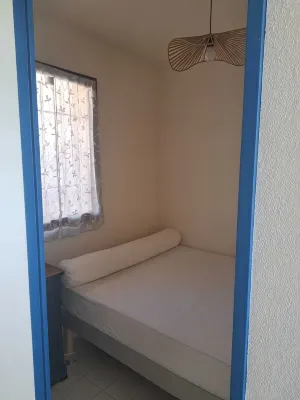 1-bedroom studio with sea view. Ideal for 2 adults and 1 child.