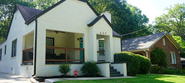 Charming 2-bedroom cottage with AC, WiFi in brilliant Atlanta Hotels in Атланта