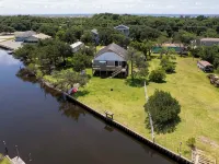 Canal Front 3 Bedroom Home / Newly Renovated Hotels in Frisco