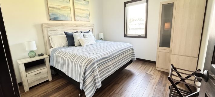 River Bluff Getaway– Upper  3BR/2BA Upper Level Unit with Gorgeous Deck Views アラマキーのホテル