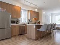 Stylish 3 bedroom townhome with rooftop patio Hotels in Squamish