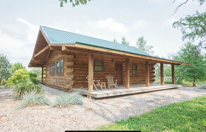 Secluded log cabin at the end of a quiet dead end lane