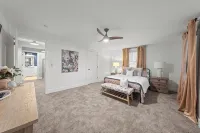Charming 3-bedroom For Big Families in fabulous Cleveland with AC, WiFi - balcony