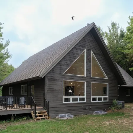 Luxury Waterfront Home in Suttons Bay