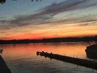 Charming Lakefront - Waterfront 2-bedroom 2-bath on Conesus Lake - Pet Friendly - Homestays