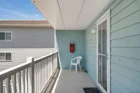 Oceanfront Retreat, Private Patio, Stunning Views, Sleeps 5