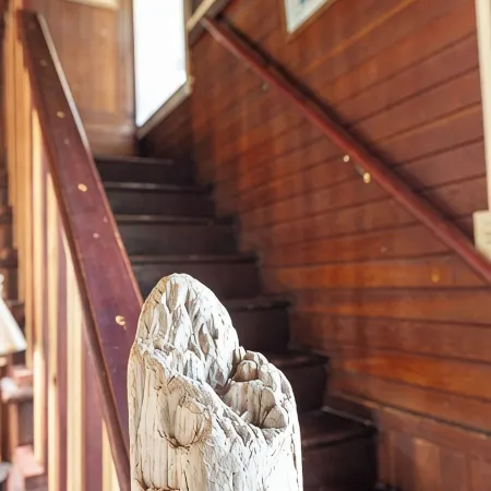 Cozy Family Cabin-Secluded beach access, non-smoking home awaits you