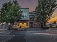 “Inn on the Harbor” Stunning sunsets, centrally located, cozy getaway! Hotels in Blaine
