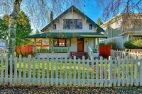 BEAUTIFUL 4 bedroom craftsman in the heart of Queen Anne! - บังกะโล